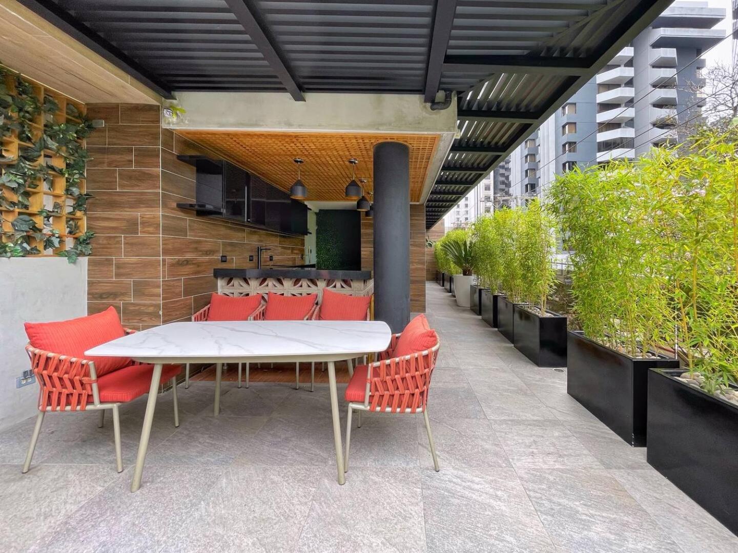 1 Habitacion, Edificio Eon, Zona 10, Venecia Apartment Guatemala City
